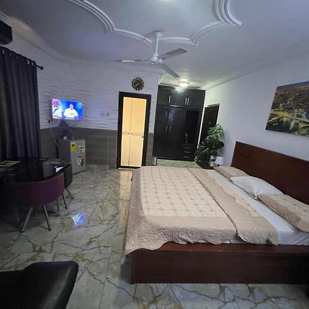 Nesta Barron -Home Away From Home North Legon Εξωτερικό φωτογραφία