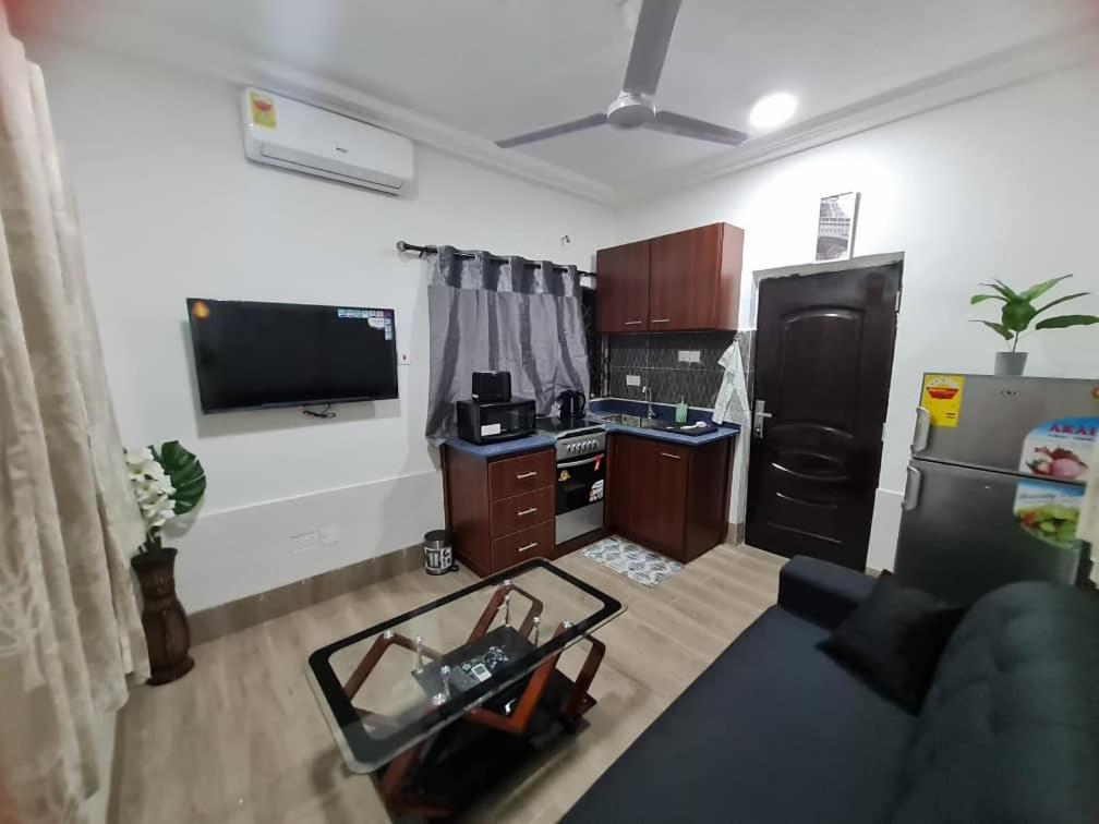 Nesta Barron -Home Away From Home North Legon Εξωτερικό φωτογραφία