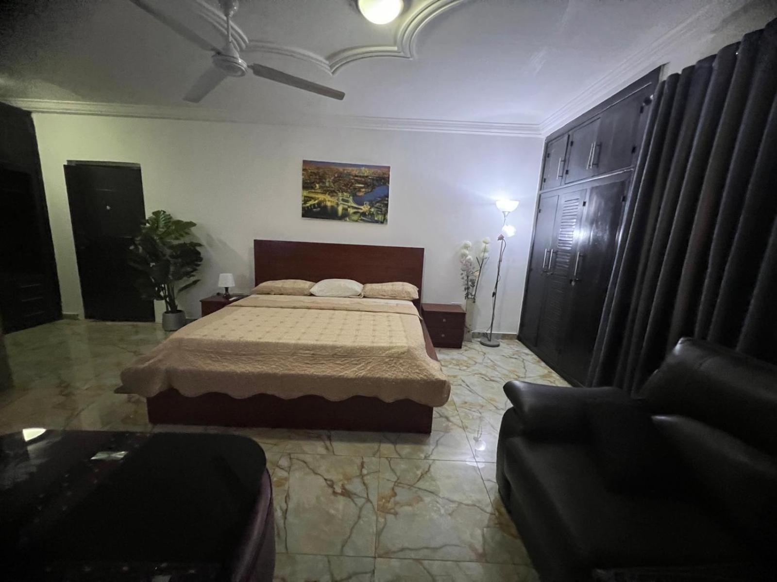 Nesta Barron -Home Away From Home North Legon Εξωτερικό φωτογραφία