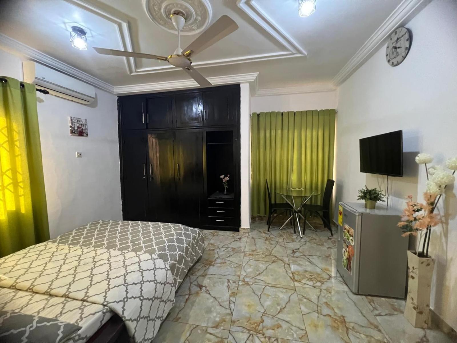 Nesta Barron -Home Away From Home North Legon Εξωτερικό φωτογραφία