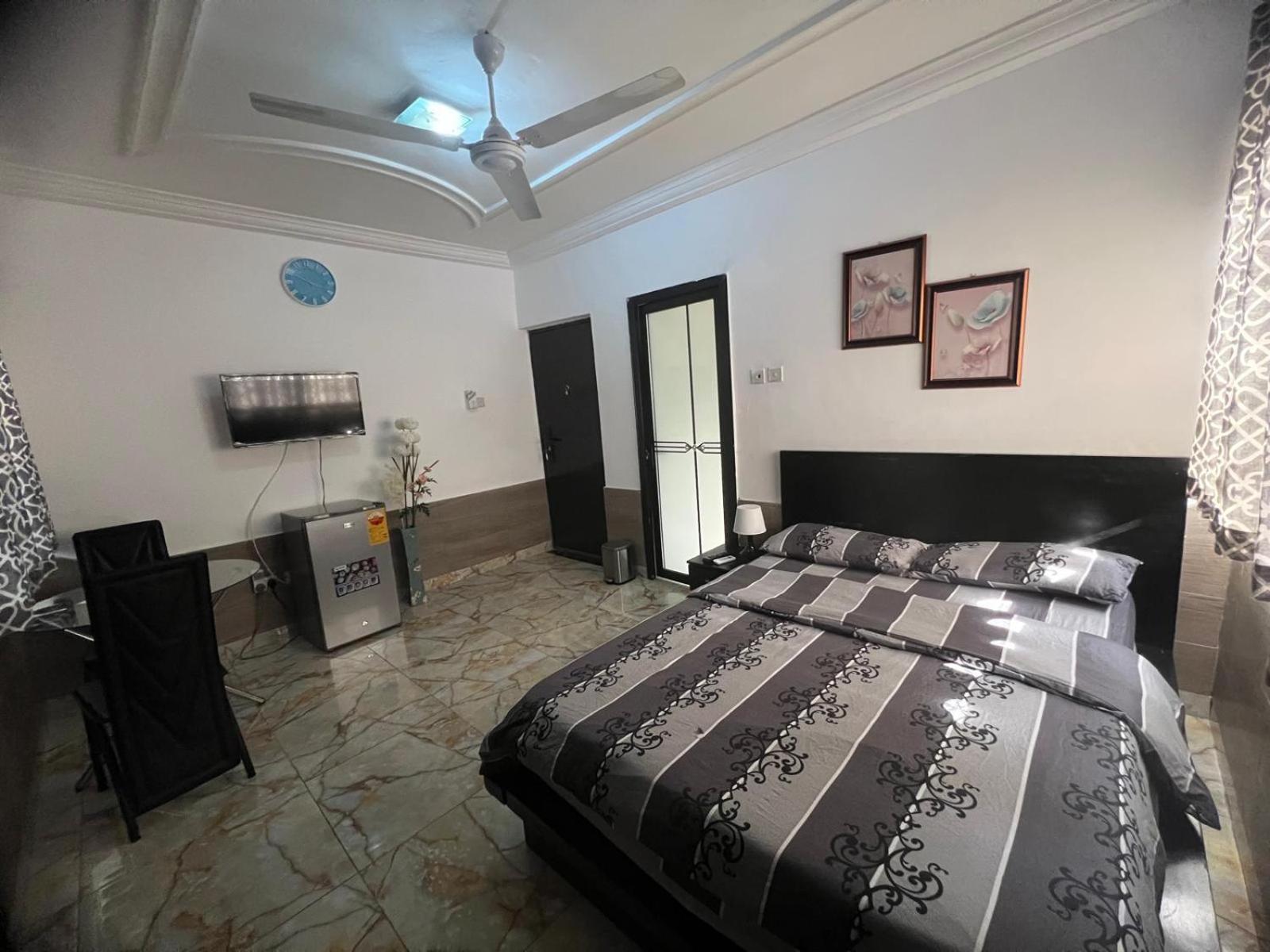 Nesta Barron -Home Away From Home North Legon Εξωτερικό φωτογραφία