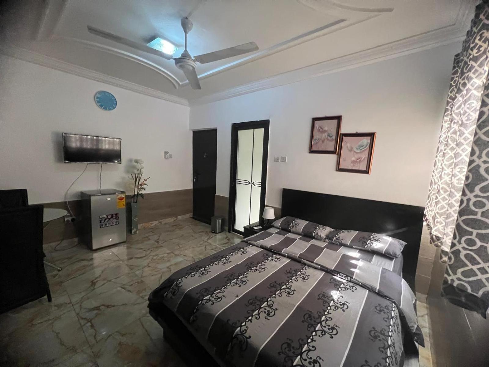 Nesta Barron -Home Away From Home North Legon Εξωτερικό φωτογραφία